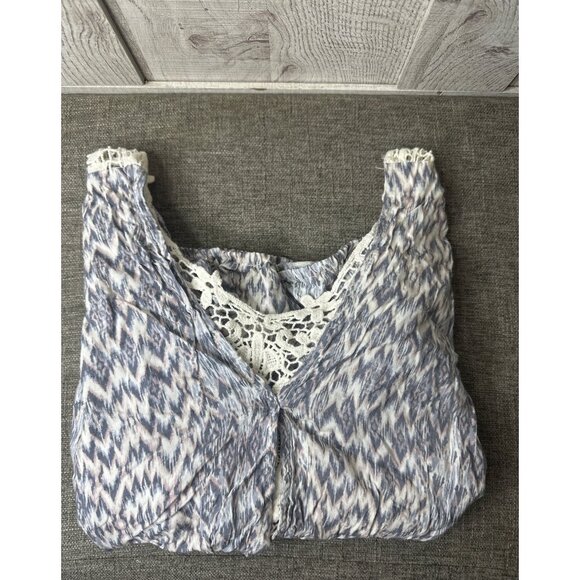 Lovestitch Womens Boho Crochet Lace Trim Top Medium Gray White Chevron Pattern - Picture 3 of 7